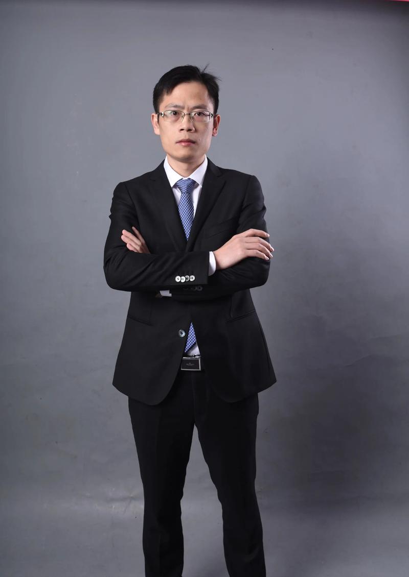林必立 UI/UX设计总监